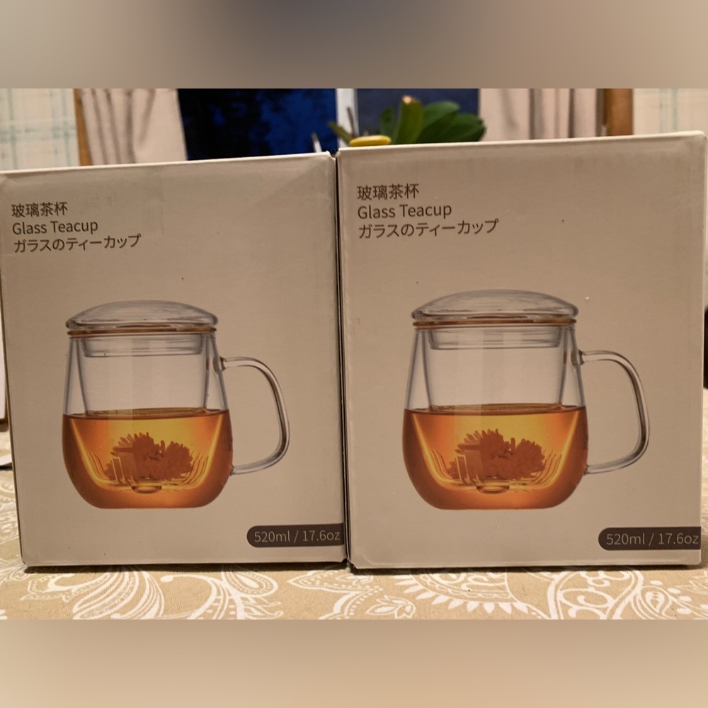 Set of 2 glass teacups